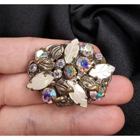 Rare Find Vintage 1950s-1960s Aurora Borealis Rhinestone & Mother-Of-Pearl Leaf - Picture 6 of 6
